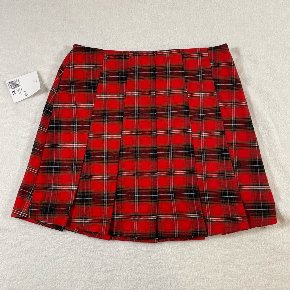 NWT Forever 21 Pleated Plaid Mini Skirt XS Red Black Academia Preppy